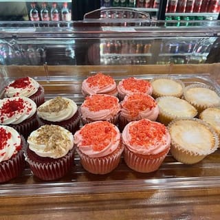 Moist Jumbo Cupcakes